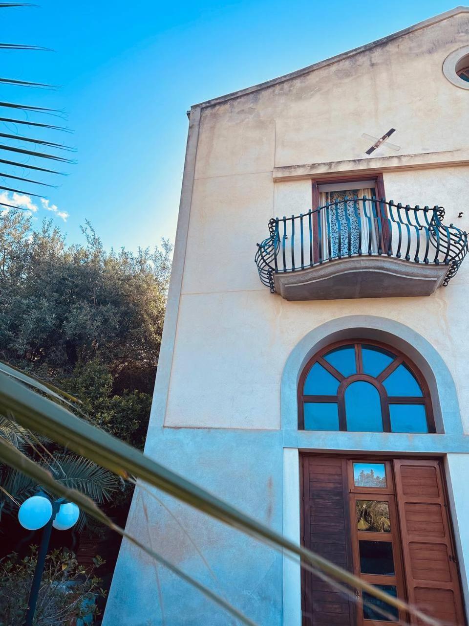 Villa Tiche Cefalu Bagian luar foto