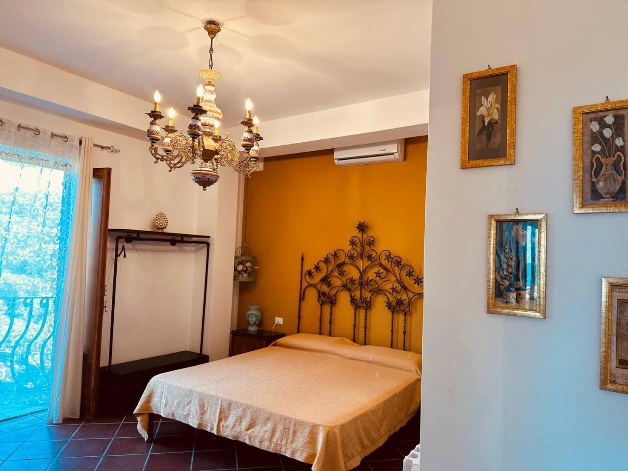 Villa Tiche Cefalu Bagian luar foto