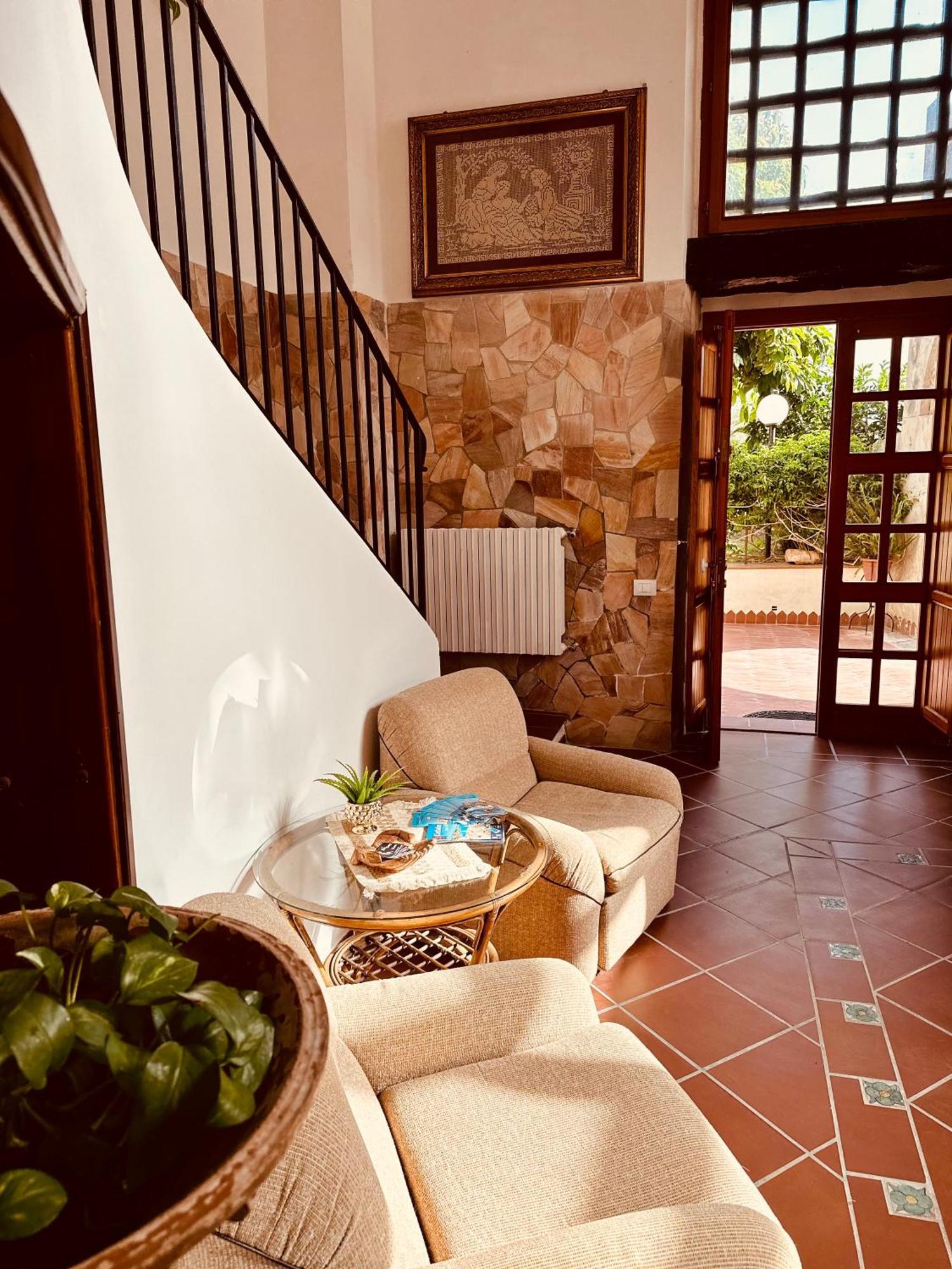 Villa Tiche Cefalu Bagian luar foto